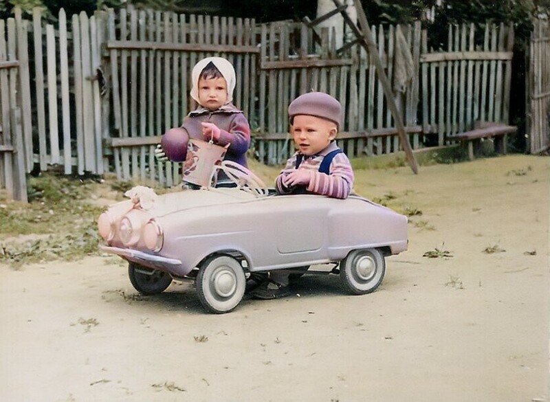 Ул.Нагорная, 28а. Клиша и Ирина, 1967 год.