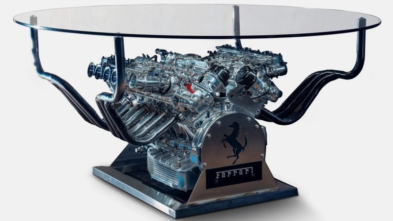 Мечта фаната Ferrari: кофейный столик, сделанный из двигателя V12
