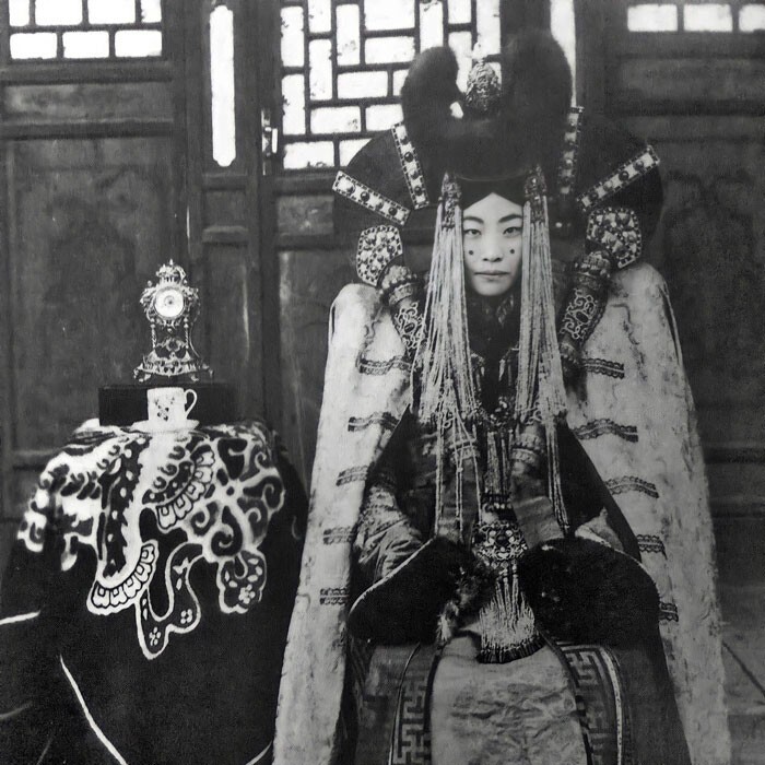 6. Королева Генепил, последняя королева-консорт Монголии. Убита в 1938 г.