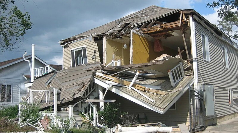 Ураган Катрина 2005 года был самым "дорогостоящим" ураганом всех времен. Оценочная стоимость ущерба составила 108 миллиардов долларов, а некоторые части затронутых территорий восстанавливают до сих пор