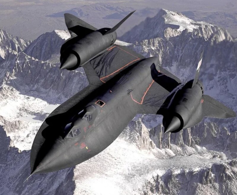 SR-71 Blackbird над горами