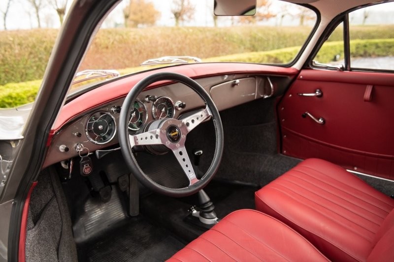 Отреставрированный Porsche 356b Outlaw 1960 года выпуска