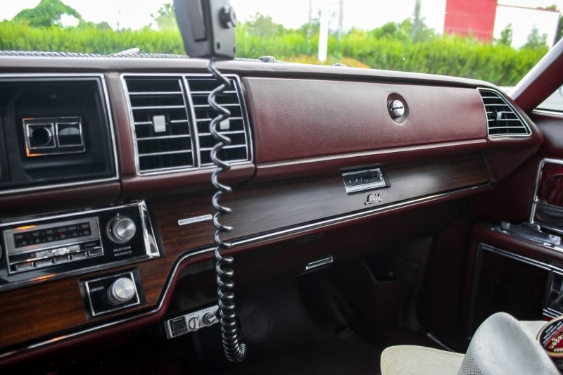 Яхта на колесах: роскошный седан Buick Electra Limited 1976 года