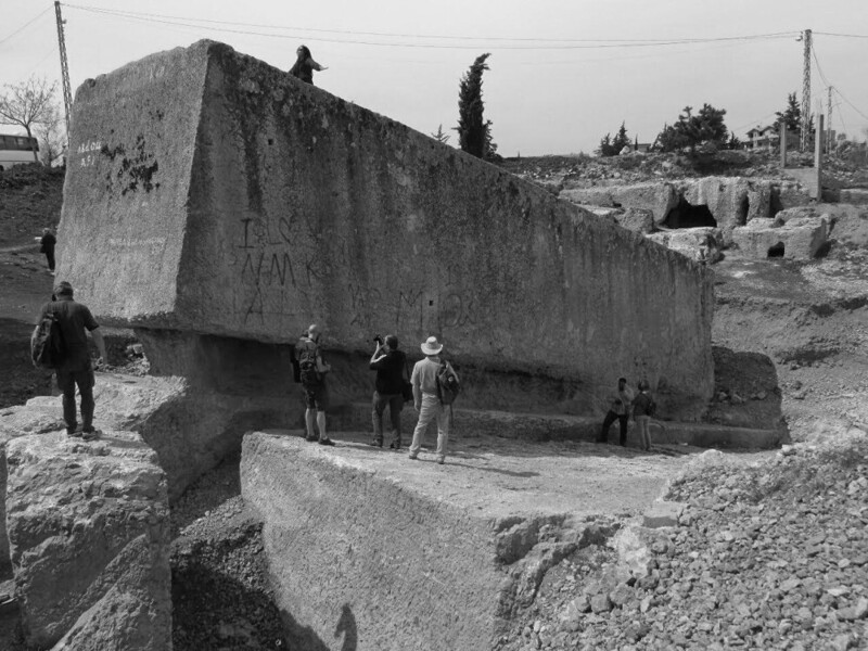 Баальбекский Камень Юга или Гайяр эль-Кибли весит 1300-2000 тонн