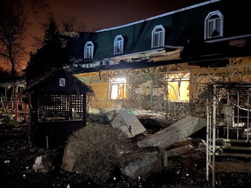 При обстреле Донецка ранило Рогозина, отмечавшего в ресторане день рождения
