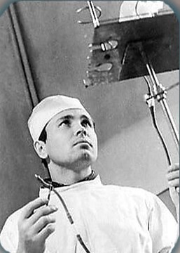 Профессионализм на грани фантастики, или Гагарин от медицины: рабочие будни советского хирурга