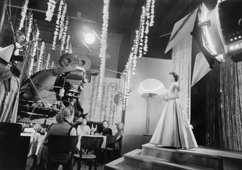 Людмила Гурченко на съемках фильма «Карнавальная ночь», 1956 год