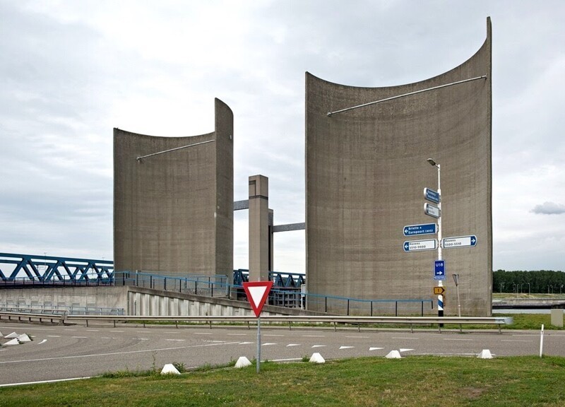Как появилась гигантская стена Розенбурга в Нидерландах