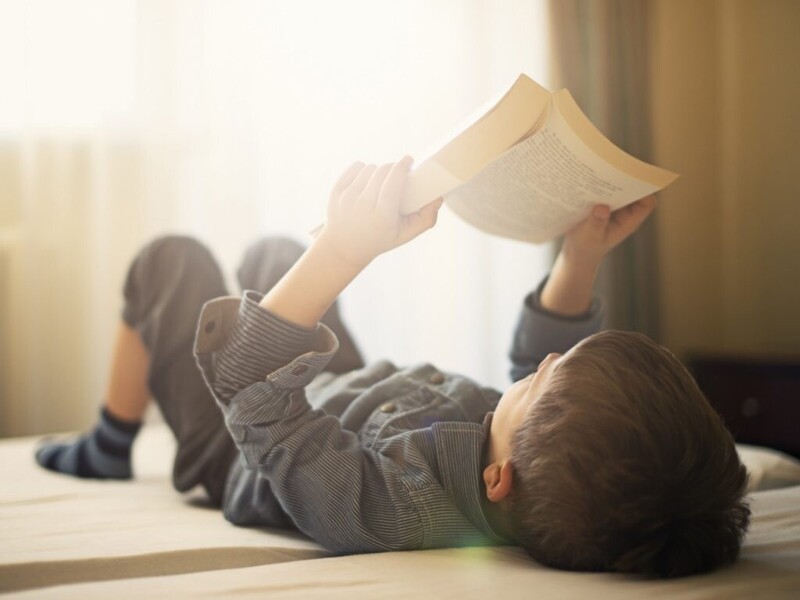 Как научить ребенка читать по слогам в домашних условиях