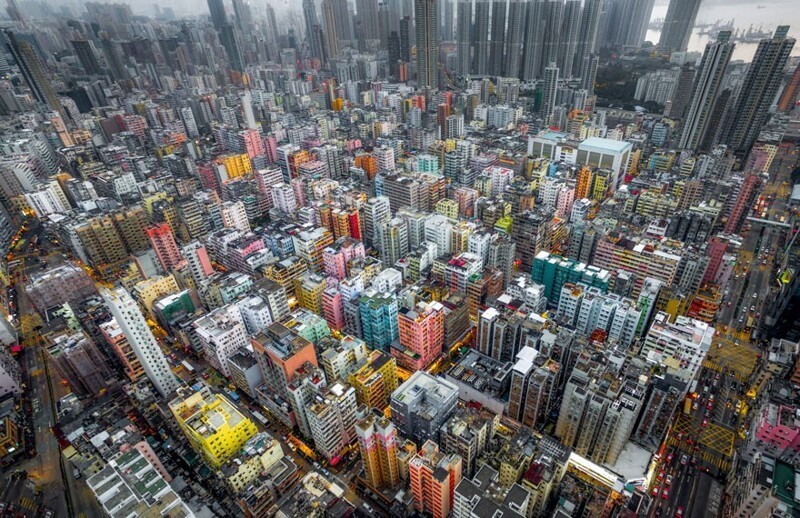 Многоквартирные дома с высокой плотностью застройки в Гонконге