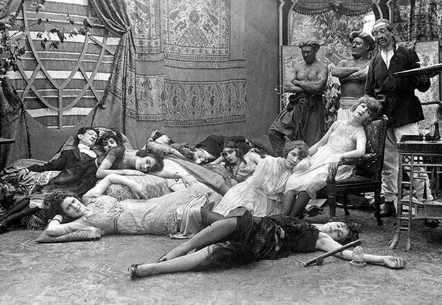 Опиумная вечеринка, Франция, 1918 год