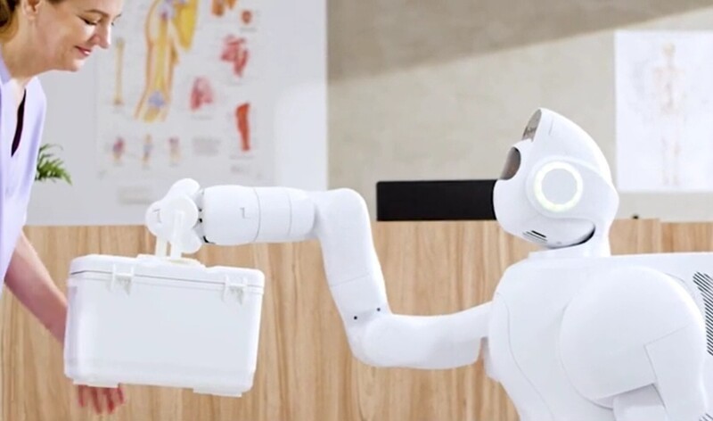 Роботы начинают выполнять функции медперсонала