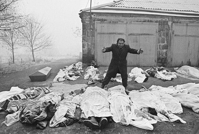7 декабря 1988 года землетрясение в Армении полностью разрушило город Спитак (около 25 000 погибших).