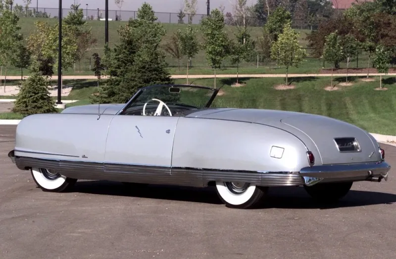 «Автомобиль будущего»: концепт Chrysler Thunderbolt 1940 года выпуска