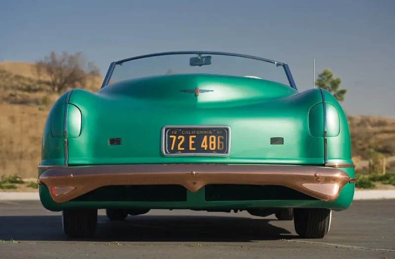 «Автомобиль будущего»: концепт Chrysler Thunderbolt 1940 года выпуска