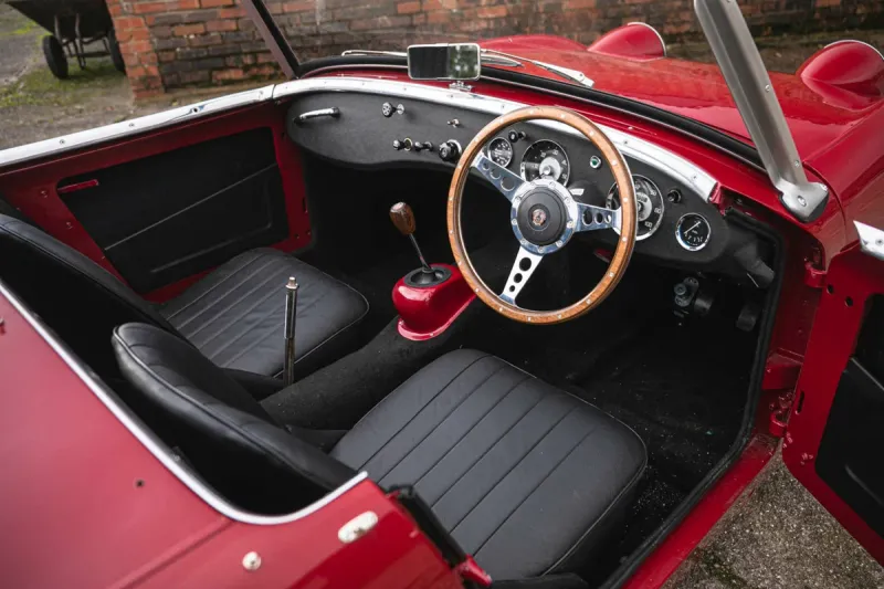 Austin-Healey "Frogeye" Sprite 1961: очаровательный английский автомобильчик с лягушачьими глазами