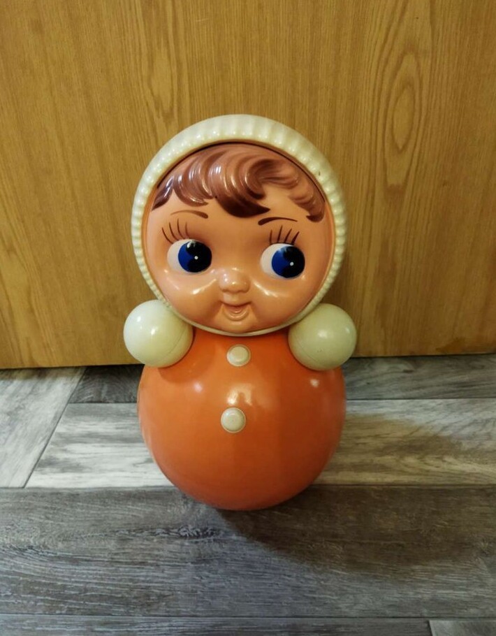Как в СССР появилась игрушка-неваляшка, которая была у каждого советского ребенка