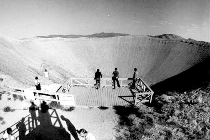 Туристы на ядерном полигоне Невады, 1950-е