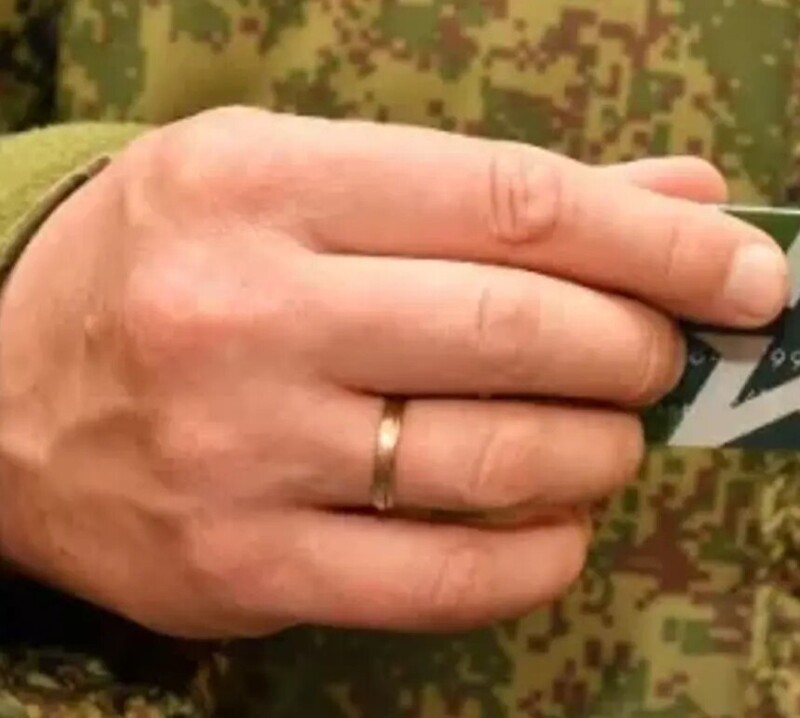 Почему военные не носят кольца
