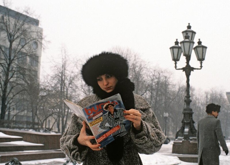 Илзе Лиепа с первым номером журнала «Бурда Моден» на русском языке, 1987 год
