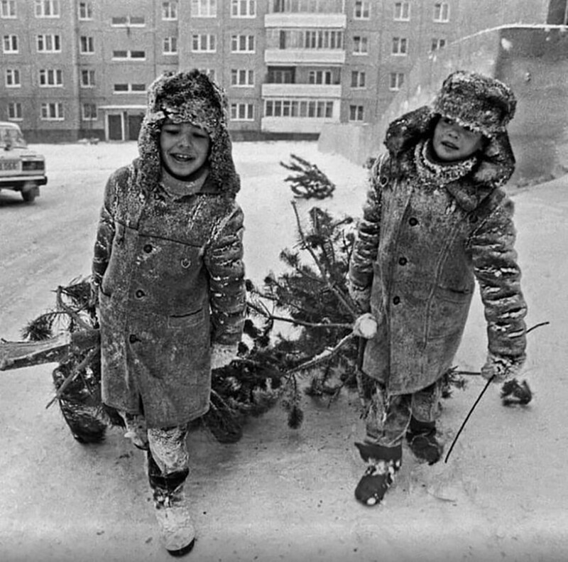 Барнаульские ребята готовятся к Новому году, 1994 год