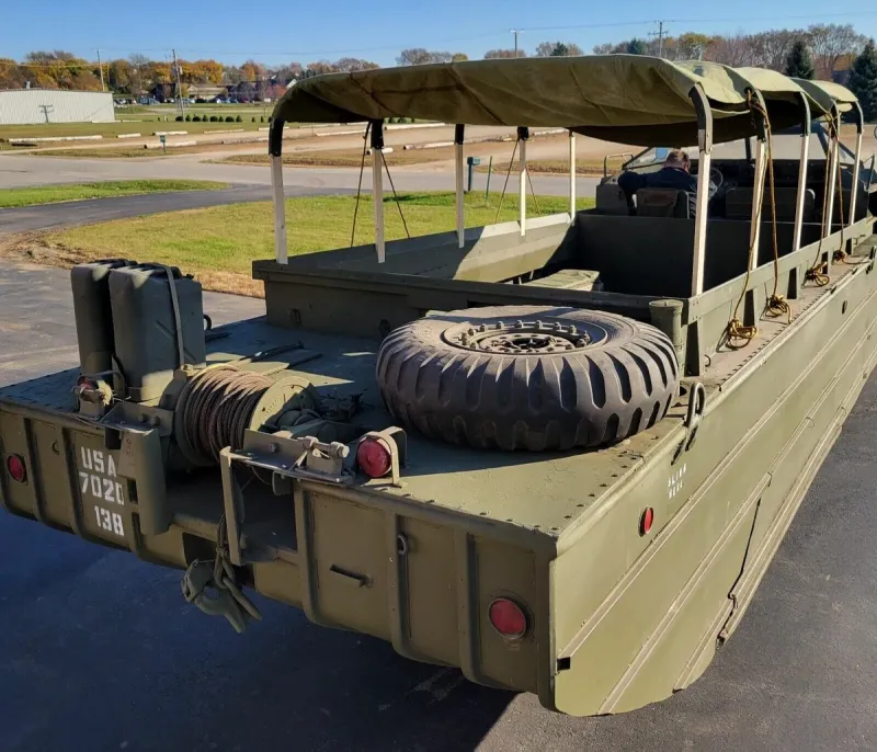 Грузовик-амфибия GMC DUKW: рабочая лошадка для перевозки войск и припасов
