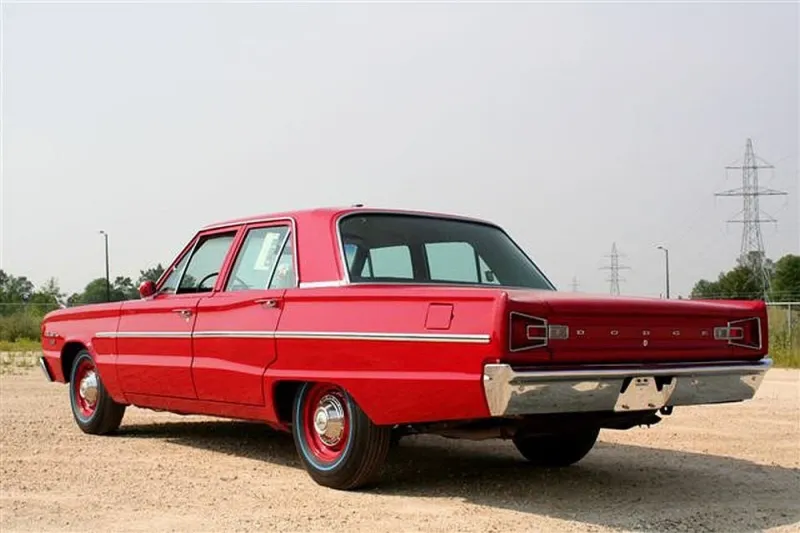 Масл-седан Dodge Coronet Hemi: редчайший автомобиль 1960-х