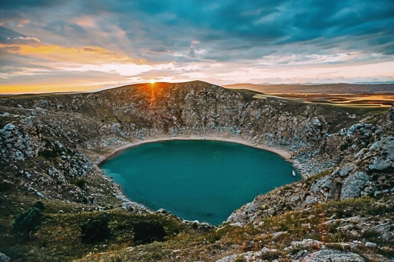 Озеро Эльгыгытгын: уникальный "метеоритный" водоём на Чукотке