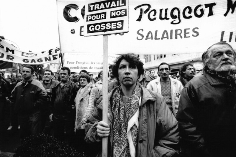 Январь 1973 года. Франция, Монбельяр. Демонстрация рабочих завода Peugeot. Фото Lily Franey.