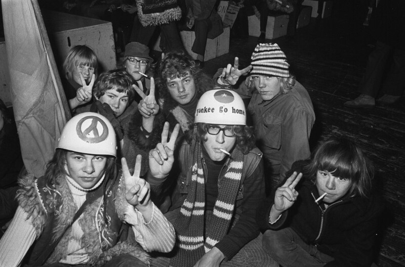 18 января 1973 года. Нидерланды. Студенты бастуют в знак протеста против войны во Вьетнаме.