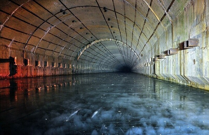 Хранилище для подводных лодок (Павловск)