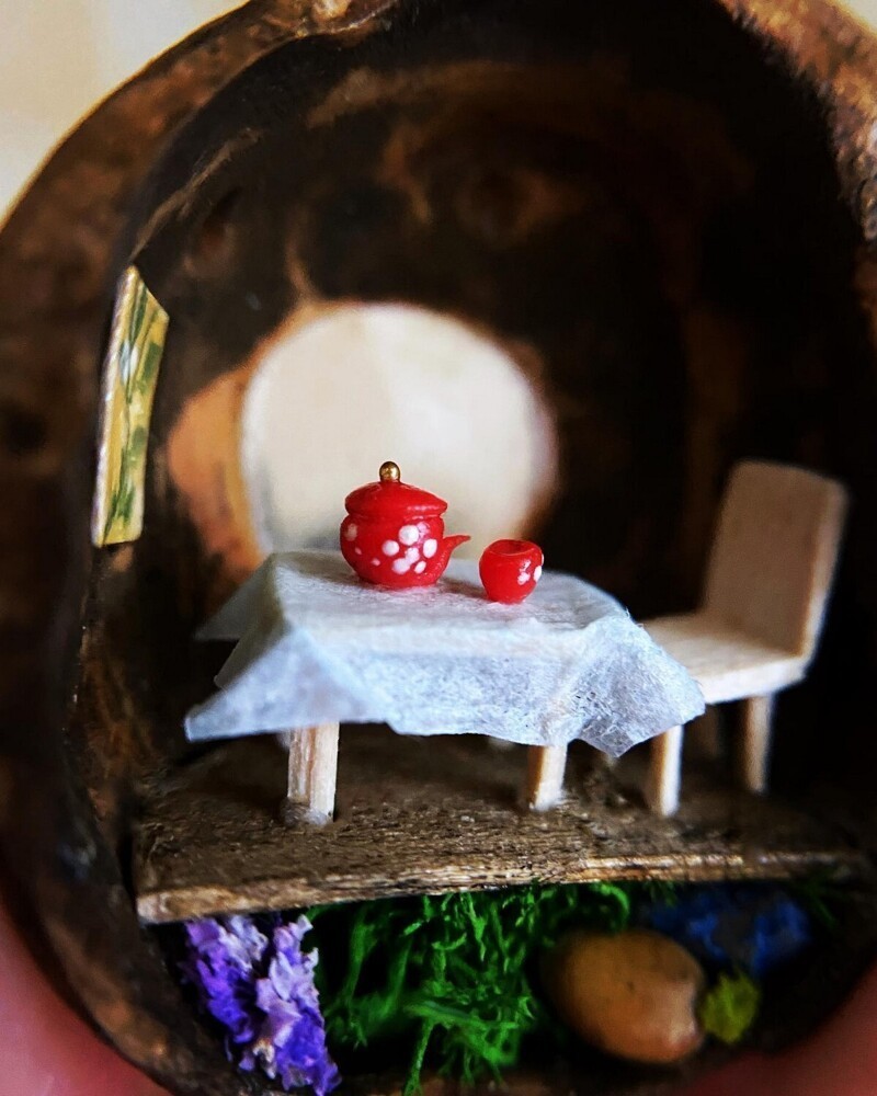 Крошечные миры внутри скорлупы грецкого ореха