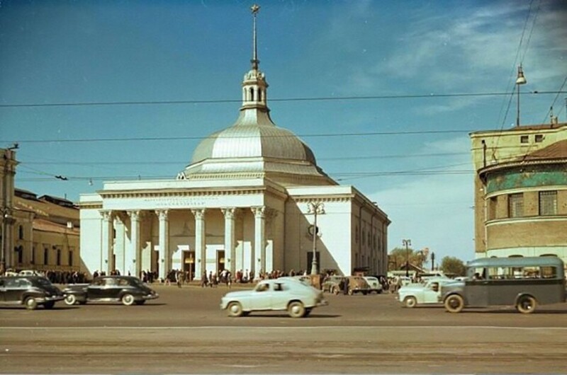 Комсомольская площадь. Метро "Комсомольская". 1956 – 1957 год