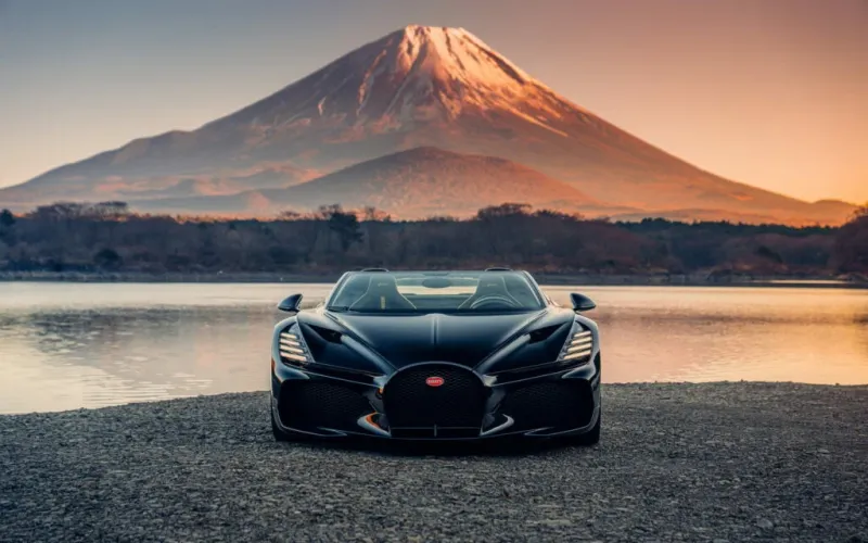 Mistral стоимостью 5 миллионов евро: последний Bugatti с бензиновым двигателем