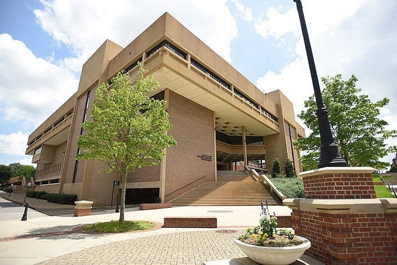 17. Библиотека Луптона в Чаттануге, Теннесси. Здание снесено в 2014 году