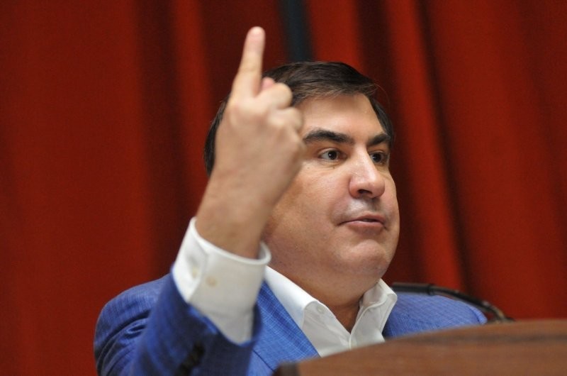 "Я отдал Грузии все свои знания": похудевший на 45 кг Саакашвили показал рёбра, но судью не растрогал