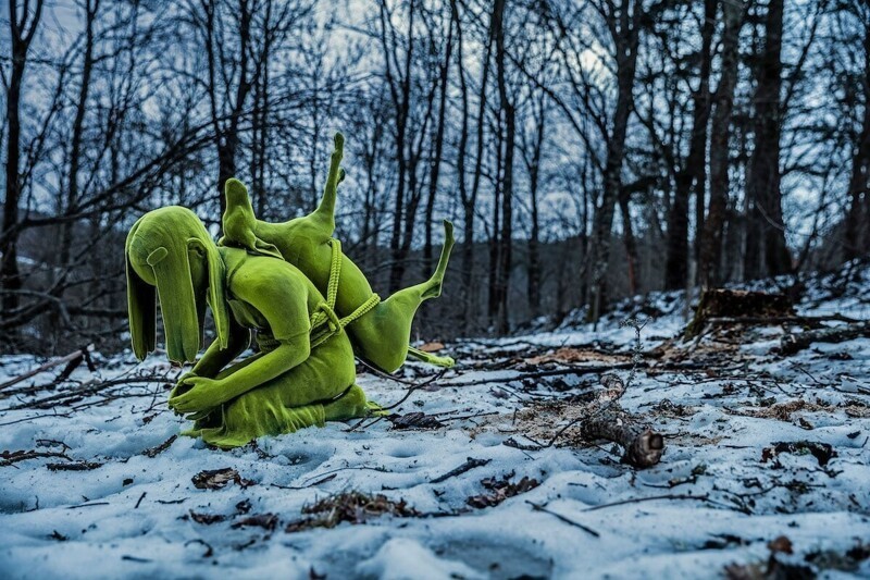Очаровательные скульптуры «людей из мха», поселившиеся в финской глуши
