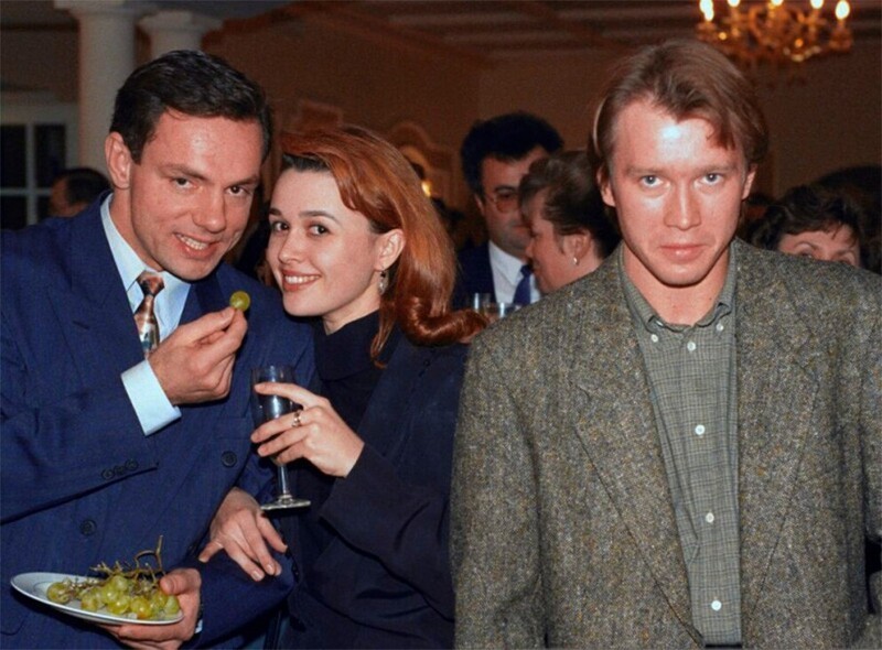 Актеры Александр Мохов, Анастасия Заворотнюк и Евгений Миронов, 1998 год