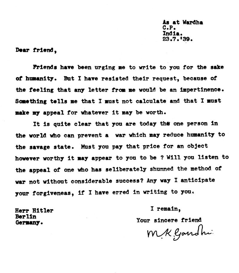 17. В 1939 году Махатма Ганди написал письмо Адольфу Гитлеру с призывом не начинать войну