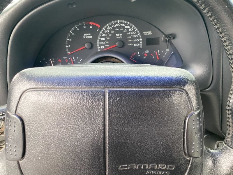 Станьте королём дорог за рулём Chevrolet Camaro SS 30th Anniversary Edition 1997 года выпуска