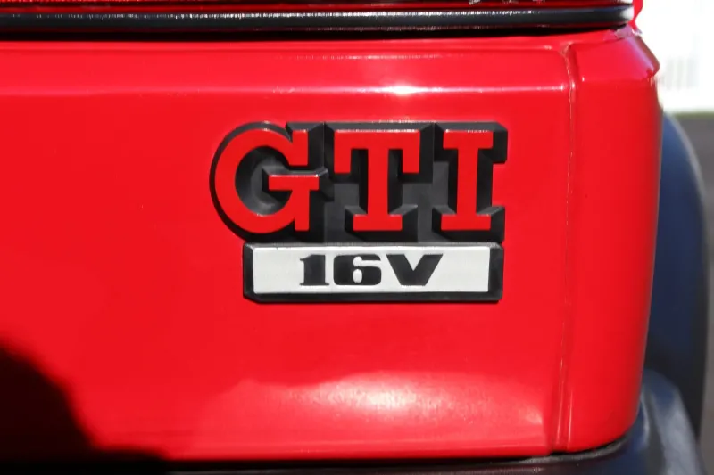 Volkswagen Golf GTI 1992 года с пробегом более 85 тысяч километров продан за ошеломляющую сумму