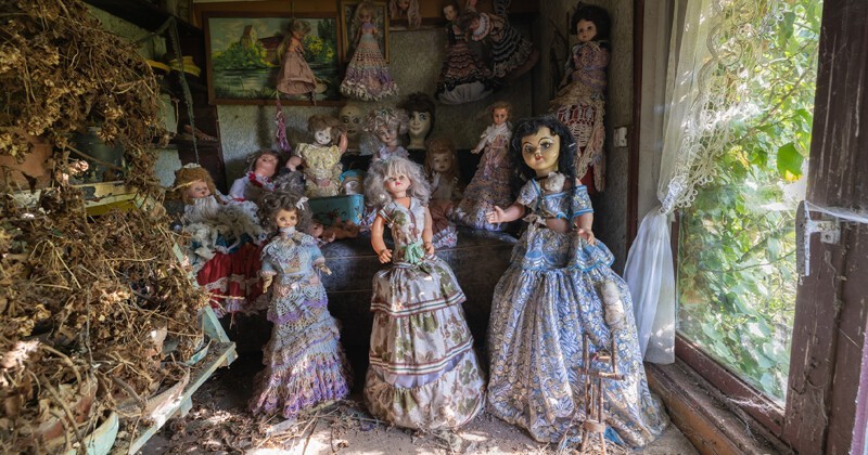 Странные куклы странного дома