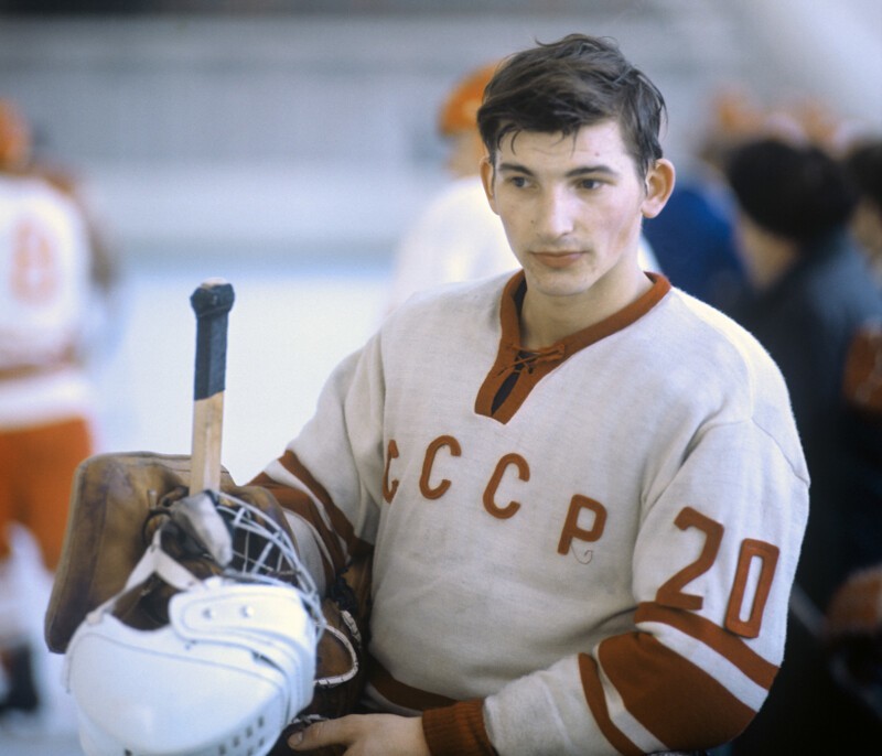 Вратарь сборной СССР по хоккею Владислав Третьяк, 1971 год