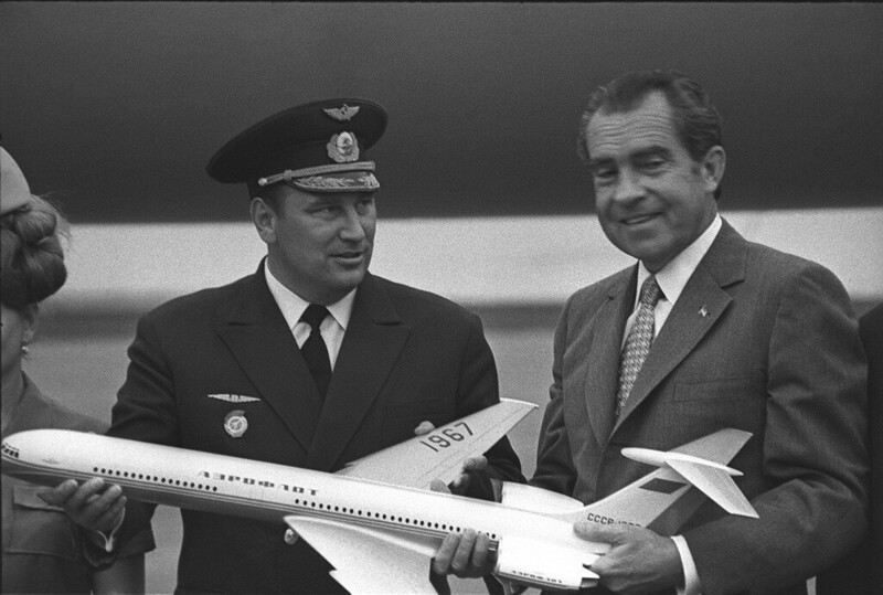 Первый официальный визит действующего президента США Ричарда Никсона. Аэропорт Внуково-2. 22 мая 1972 года. Автор: Борис Косарев. Москва.