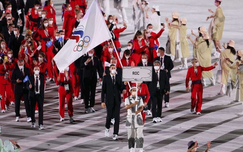«Не правительствам решать, кто может участвовать в соревнованиях»: глава олимпийского комитета поддержал возвращение россиян на международную арену