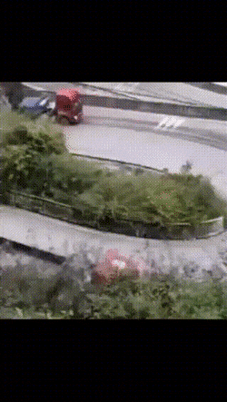 Уперлись "лбами"