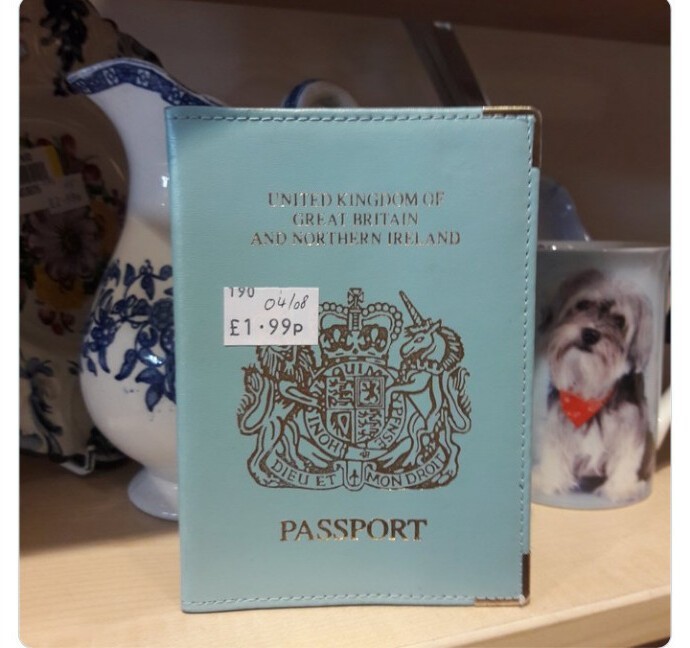 Паспорт Британии - всего за пару фунтов!
