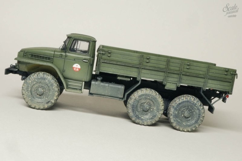 Урал-377 - гражданский грузовик в армии