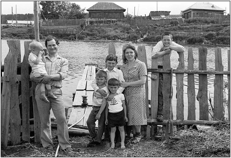 Сделайте подборку из 5 фотографий о нашей стране которые с вашей