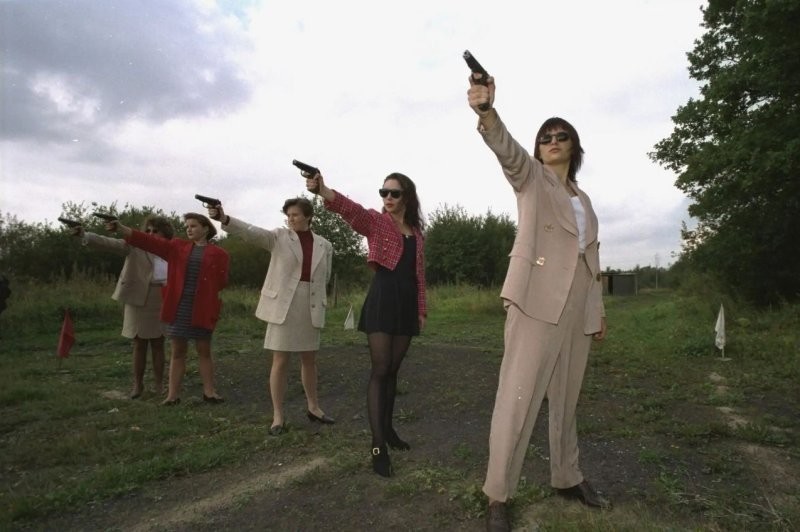Обучение стрельбе женщин-телохранителей в Санкт-Петербурге, 1995 год